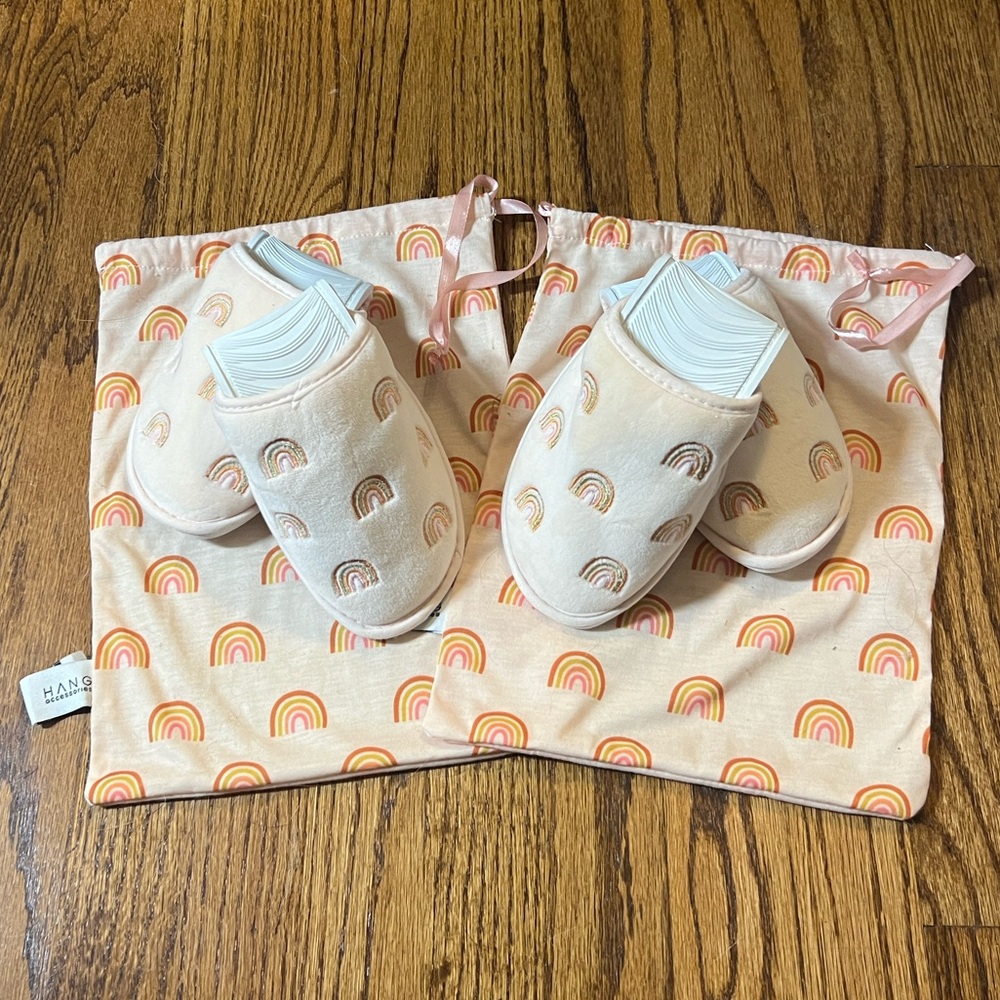 HANG ACCESSORIES foldable travel slippers